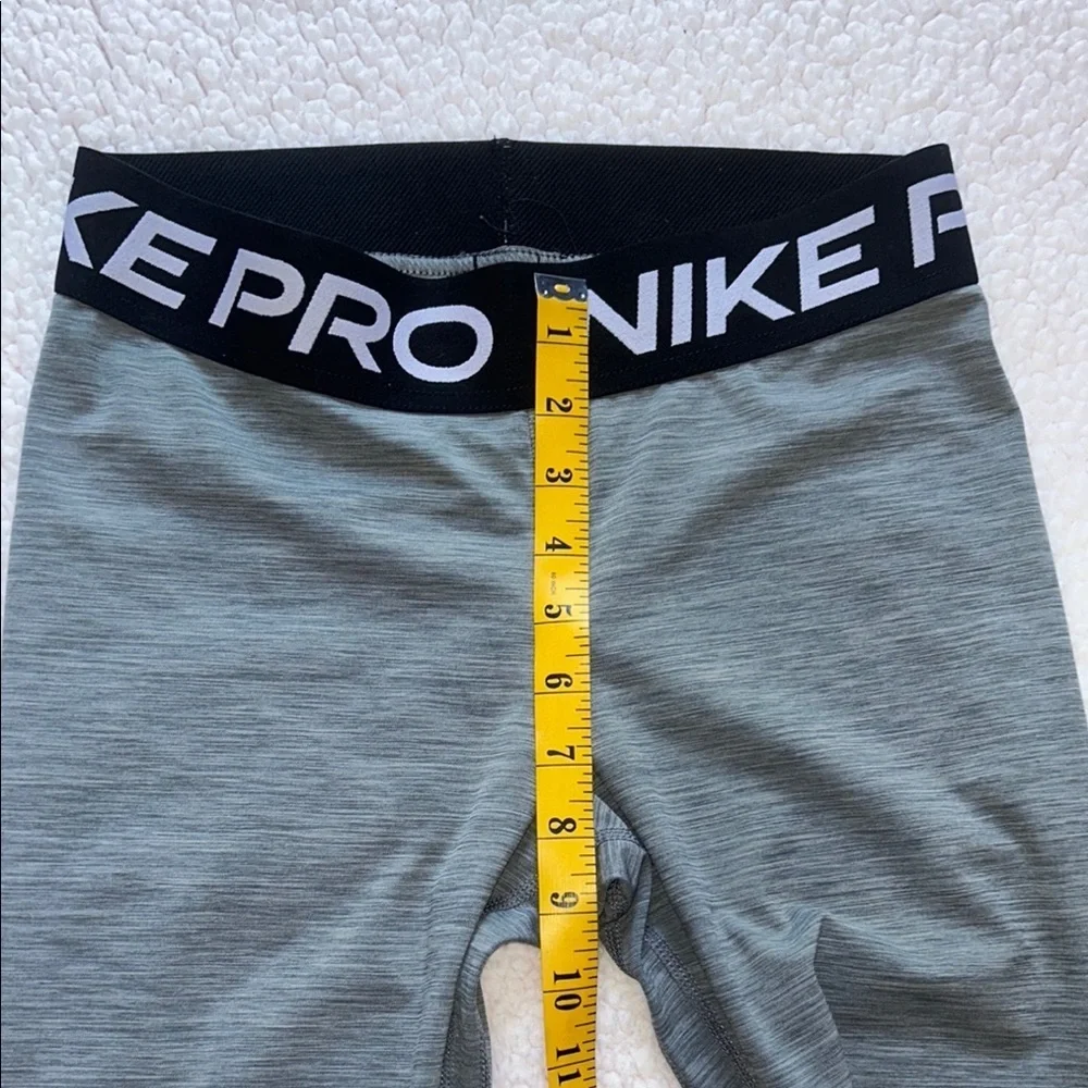 Nike Pro Gray Leggings for Ultimate Performance - Picture 4 of 10